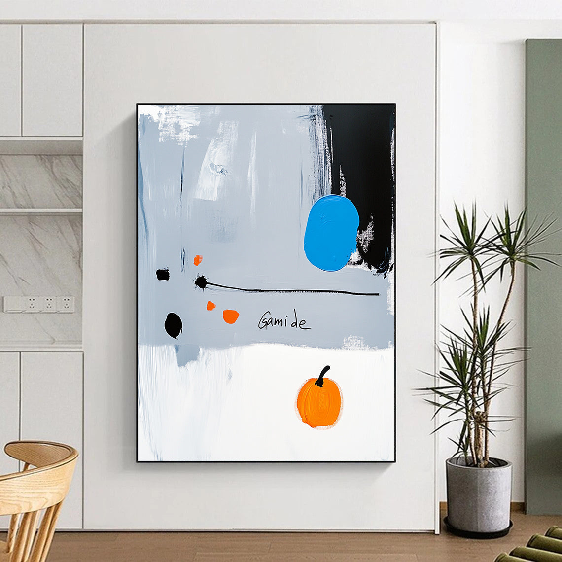 Minimalist "Gamide" for Art - Focused Bookstore & Modern Apartment STSC1073
